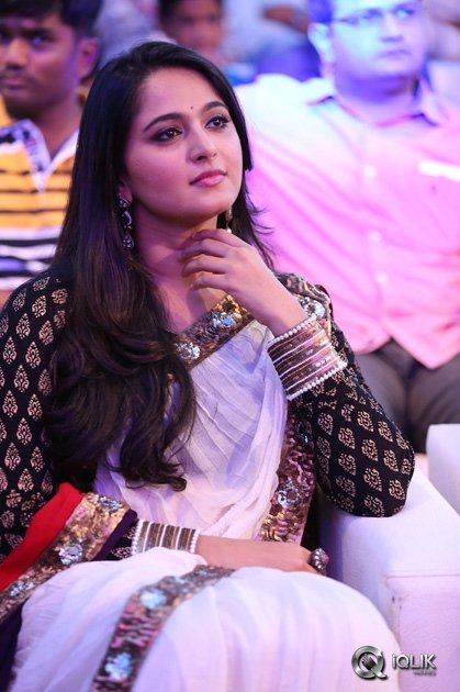 Anushka-at-Baahubali-Movie-Audio-Launch